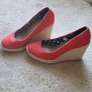 Red Wedges
